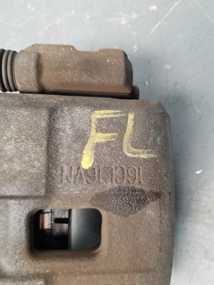 Conjunto de pinça de freio 2002 Honda S2000 AP1 #6442 K5 - Imagem 3 de 4