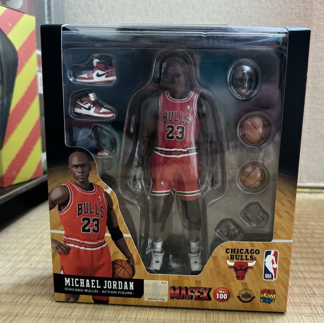 MAFEX Michael Jordan Chipago Bulls No.100 Action Figure From Japan