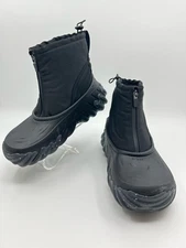 CROCS NWT Echo Boot Z Shield Unisex Water Resistant Size 11 Black Women Boots