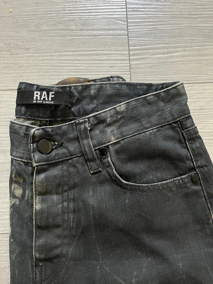 RAF BY RAF SIMONS ЧЕРНЫЙ МРАМОР СТИРКА ИСКУССТВЕННО СОСТАРЕННЫЙ ДЖИНСОВОЙ ТКАНИ ДЖИНСЫ РАЗМЕР 29 АРХИВ - Изображение 2 из 4