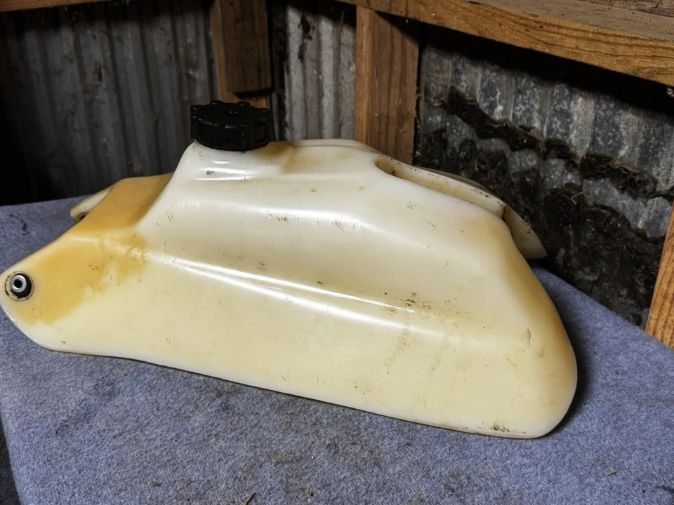 1986 Honda FourTrax 250 TRX250X 2x4 GAS TANK FUEL CELL PETROL RESERVOIR T779 - Image 2 of 4