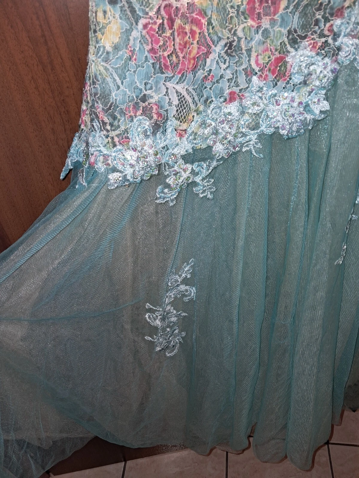 Foto 5 di 9