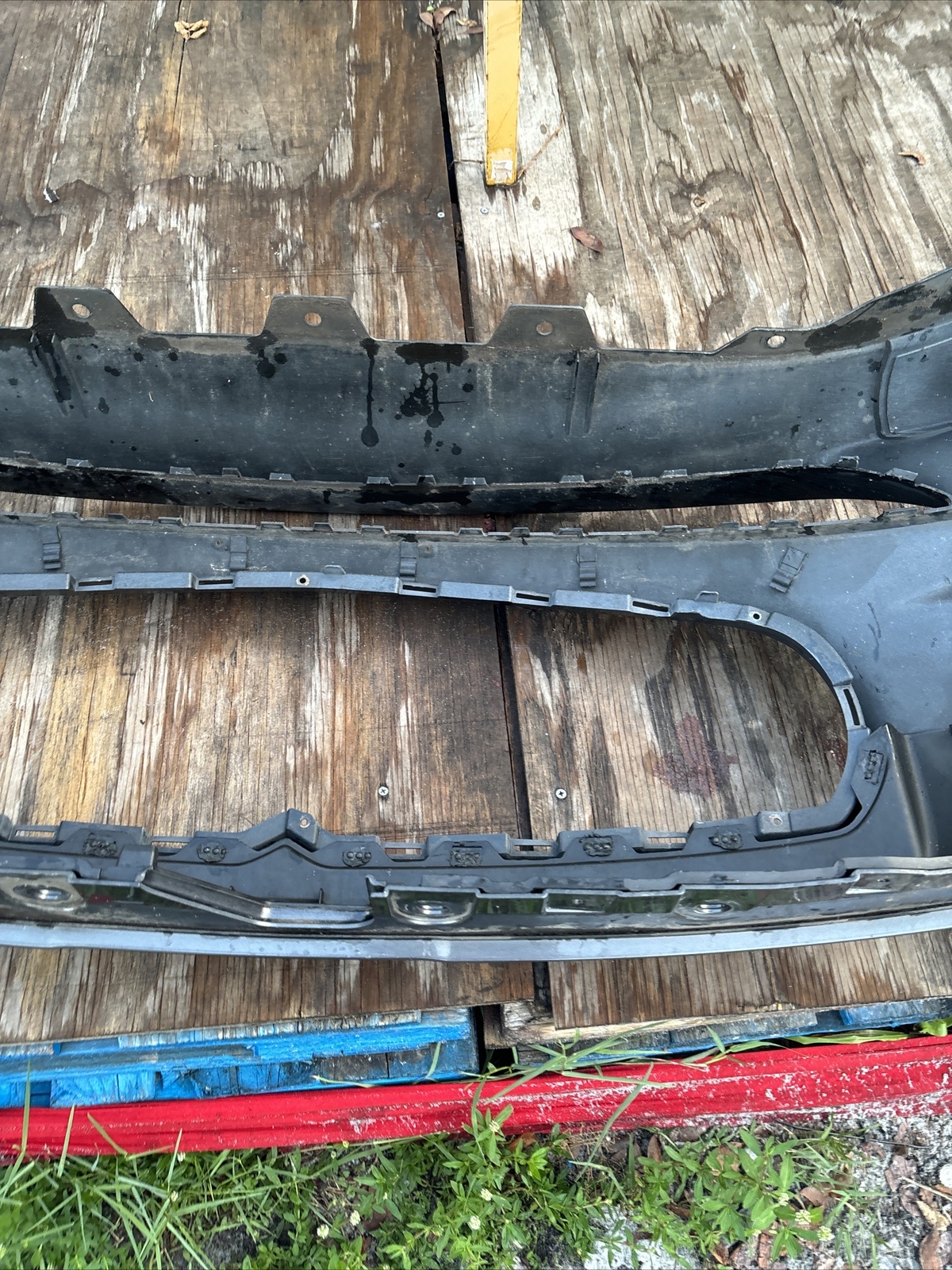 2014-2021 MASERATI QUATTROPORTE FRONT BUMPER COVER W/PARK ASSIST GRIGIO MARATEA