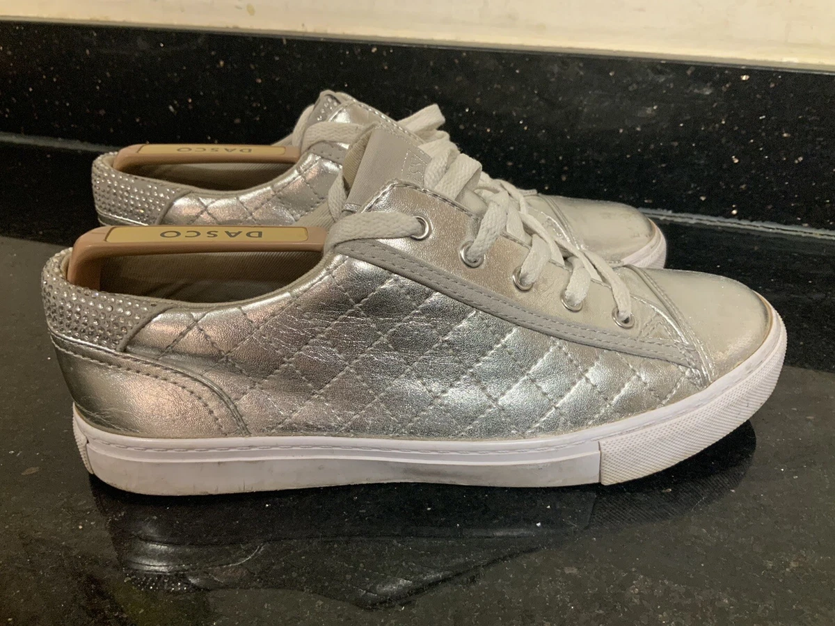 Silver guess best sale sneakers