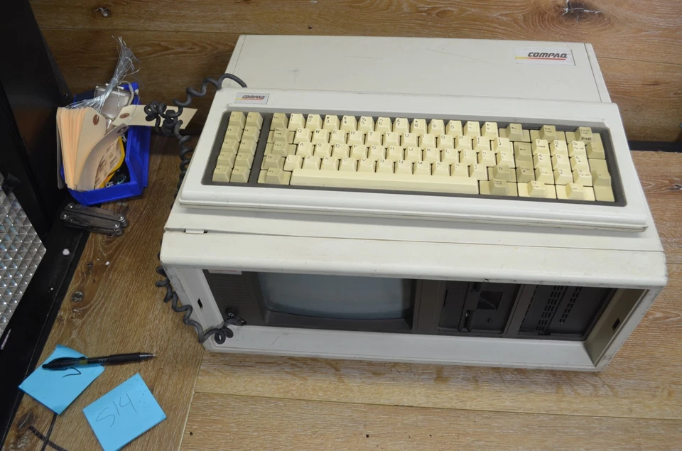 Computadora Compaq Portátil 1 I Vintage + Discos REPARACIÓN DE PIEZAS NO PROBADAS Foto 4 de 4