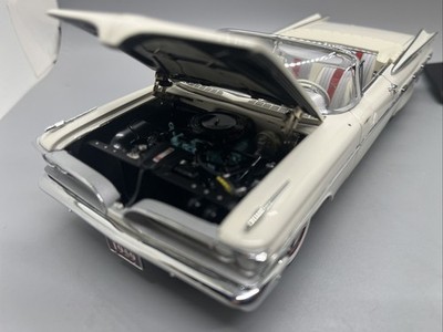 Danbury Mint 1959 Pontiac Bonneville Convertible 1/24 Diecast