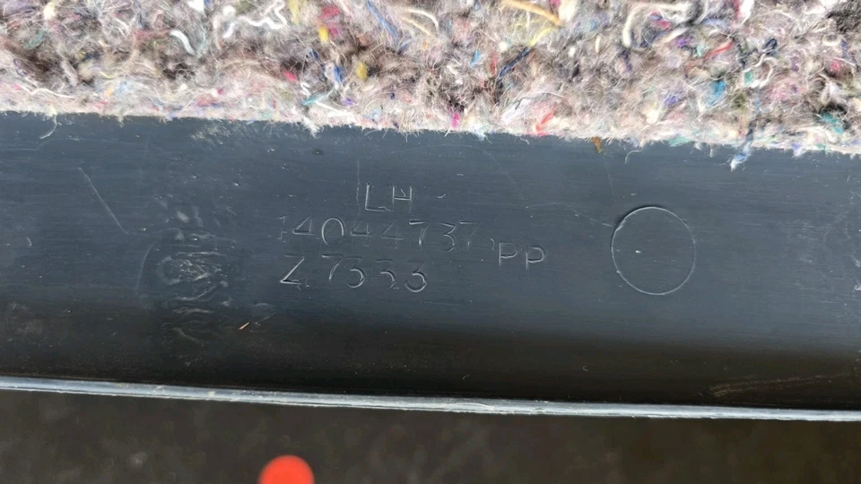 Chevy S10 Blazer GMC S15 1986-93 Sonoma Jimmy lado del conductor bisagra delantera pilar moldura Foto 4 de 4