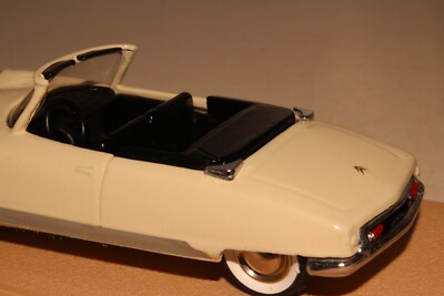 Citroen DS 19 Décapotable 1962 - Executive Edition (COBI-24346