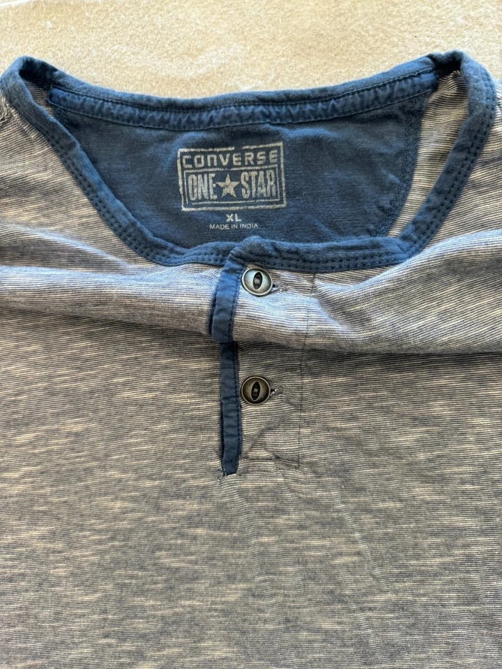 Camiseta Converse One Star Para Hombre Extra Grande Azul Henley Algodón Camiseta de Todos los Días Foto 2 de 4