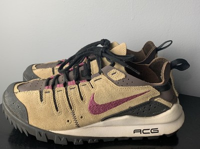 nike acg sneakers womens