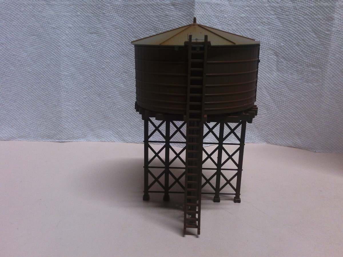 ☆絶版☆Bachmann Round Water Tower Bachmann Round Water Tower - YouTube