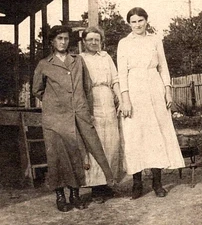Antique Vintage Real Photo Postcard Picture Girls Women Dresses Home Porch RPPC
