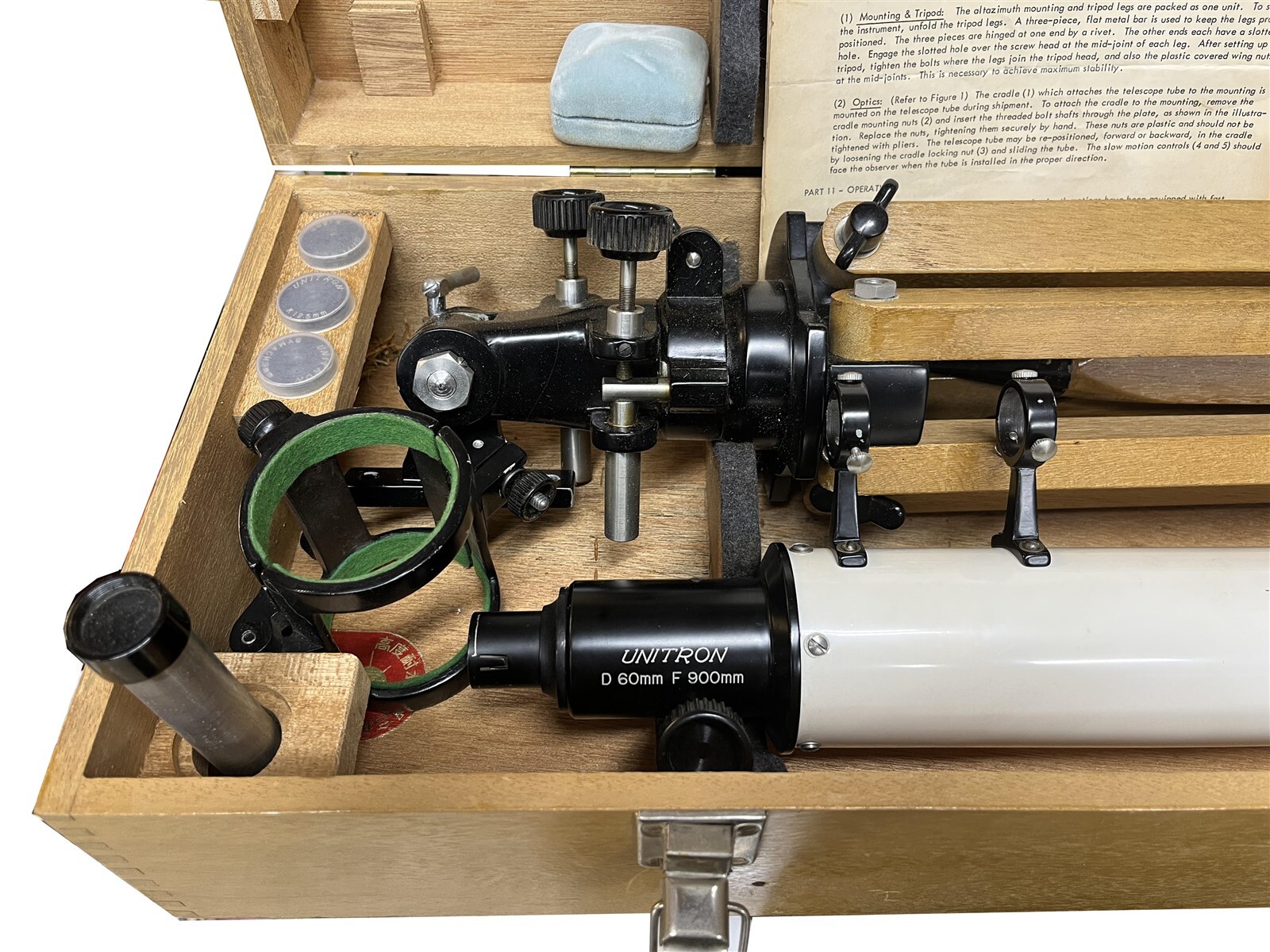 Vintage Unitron Telescope Japan D 60mm F 900mm Model 114 2.4" w