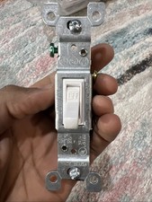 Leviton 5601-2WM Decora Rocker Single-Pole Switch, 15 Amp, 120/277 Volt 50 Pack