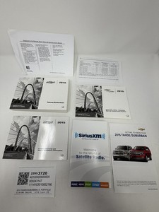 2015 Chevrolet Tahoe Suburban Owners Manual OEM Set5