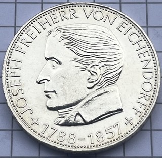 5 DM 1957 Freiherr von Eichendorff J. 391 kl. Kratzer Belag Revers vorzüglich