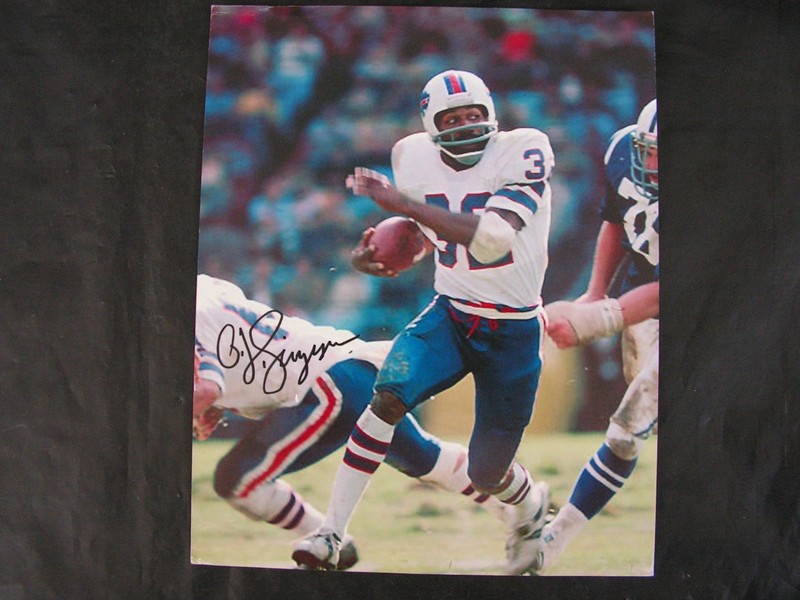 OJ Simpson Signed Color 8 X 10 Photo Guaranteed Buffalo Bills HOF 2003 Yds. 1973