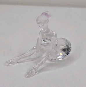 スワロフスキー Swarovski クリスタル ヤングバレリーナ Amazon.com: Swarovski Dancers Young Ballerina, Pink, and Clear