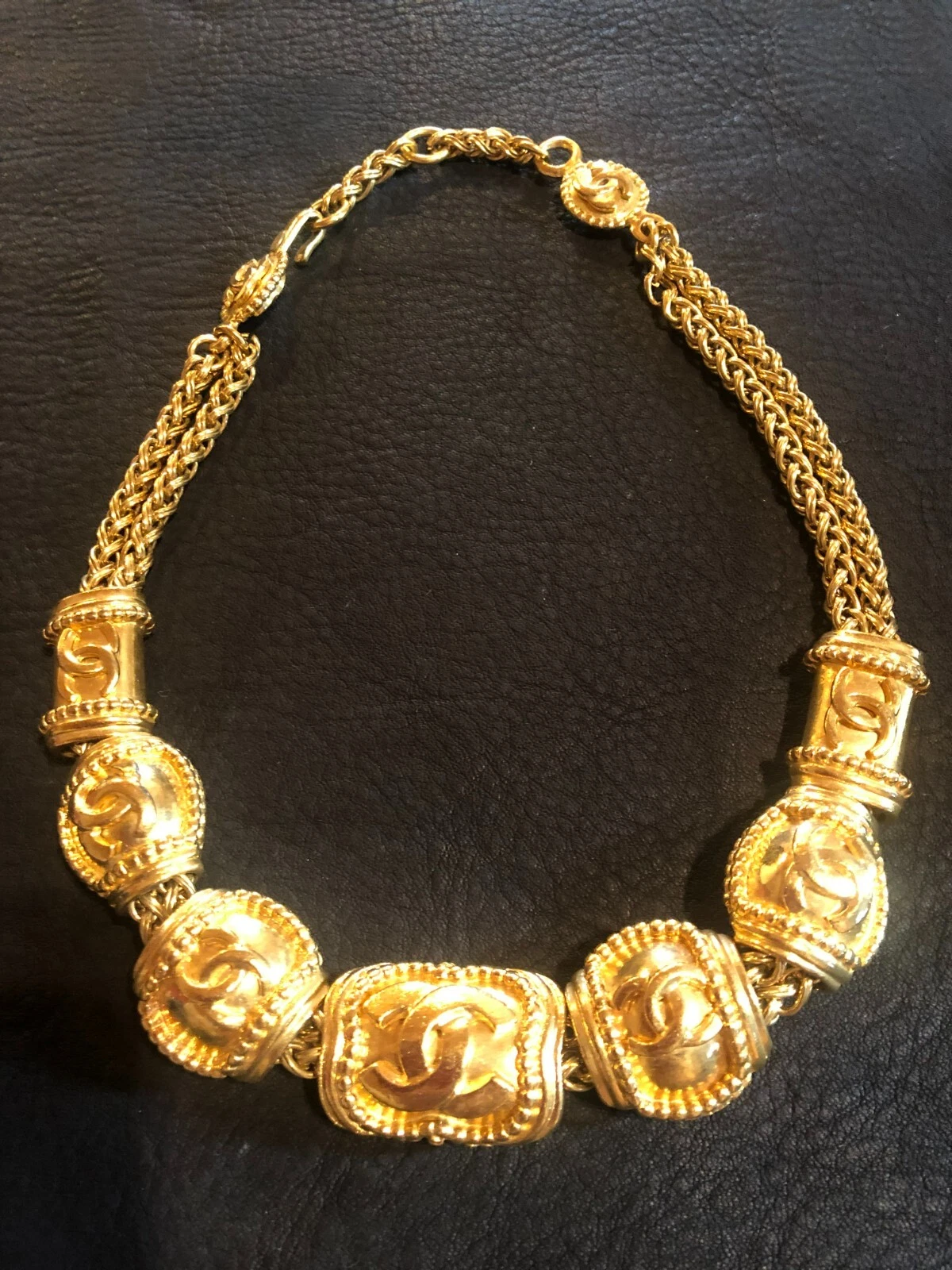 CHANEL Collana Ciondolo Catena Choker AUTENTICA Vintage Raro Oro COCO Logo CC F S C58