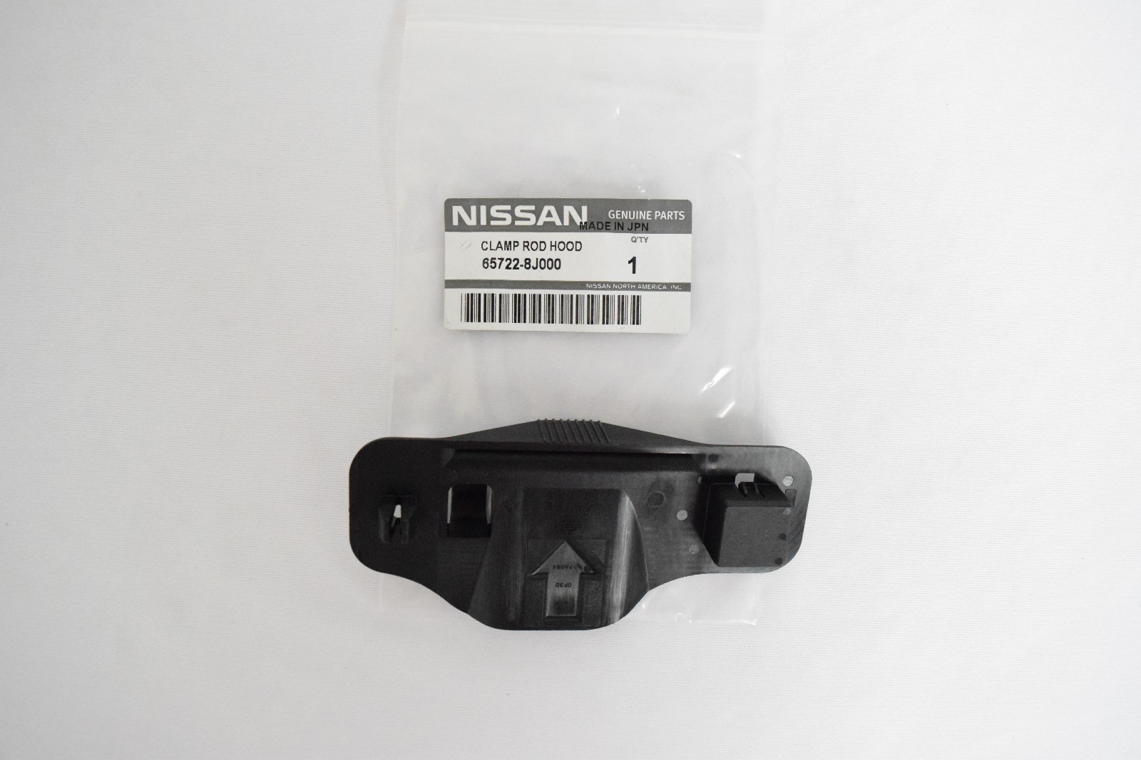 Genuine Nissan Altima 0206 Hood Prop Rod Retainer Clip 657228J000 OEM