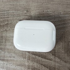 Genuine Apple Airpods Pro 1st Generation Wireless Charging Case ONLY A2190 