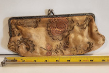 Vintage Victorian Stlye Kiss Lock Coin Purse Floral