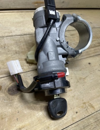 2011-2013 Kia Soul Ignition Switch Lock Cylinder w/ Key OEM - Picture 8 of 9