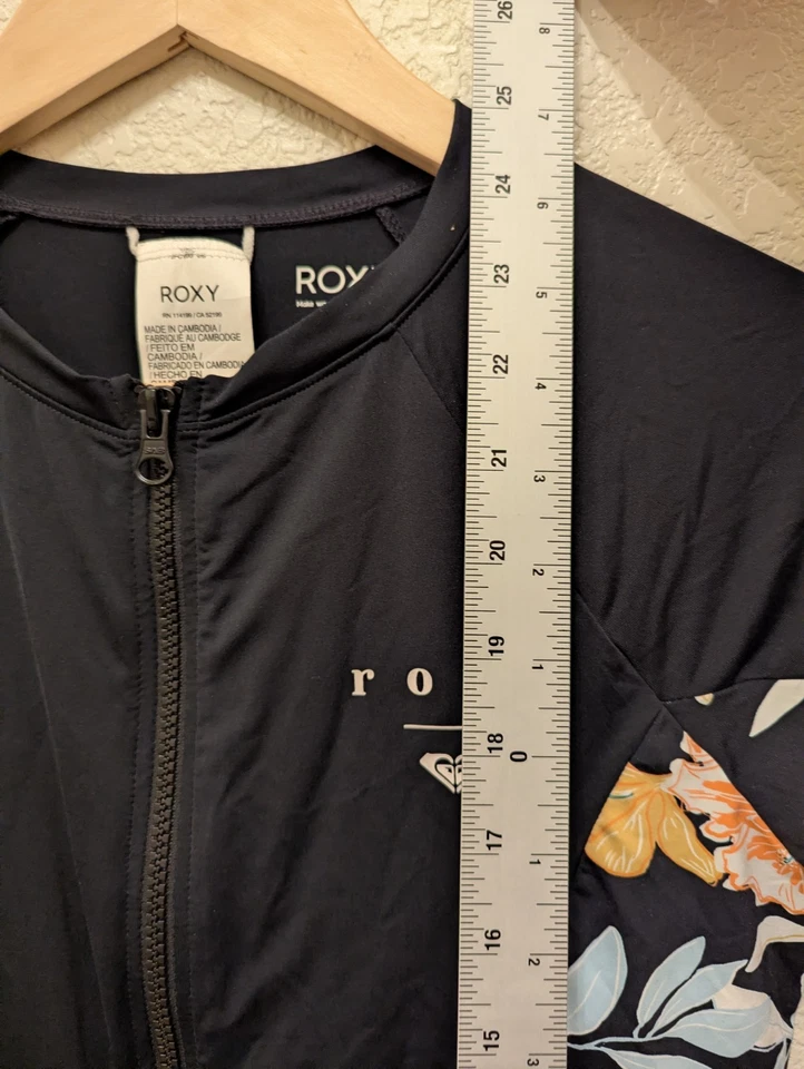 Camisa de surf negra Roxy para mujer mediana floral manga larga cremallera protección contra erupciones Foto 4 de 4