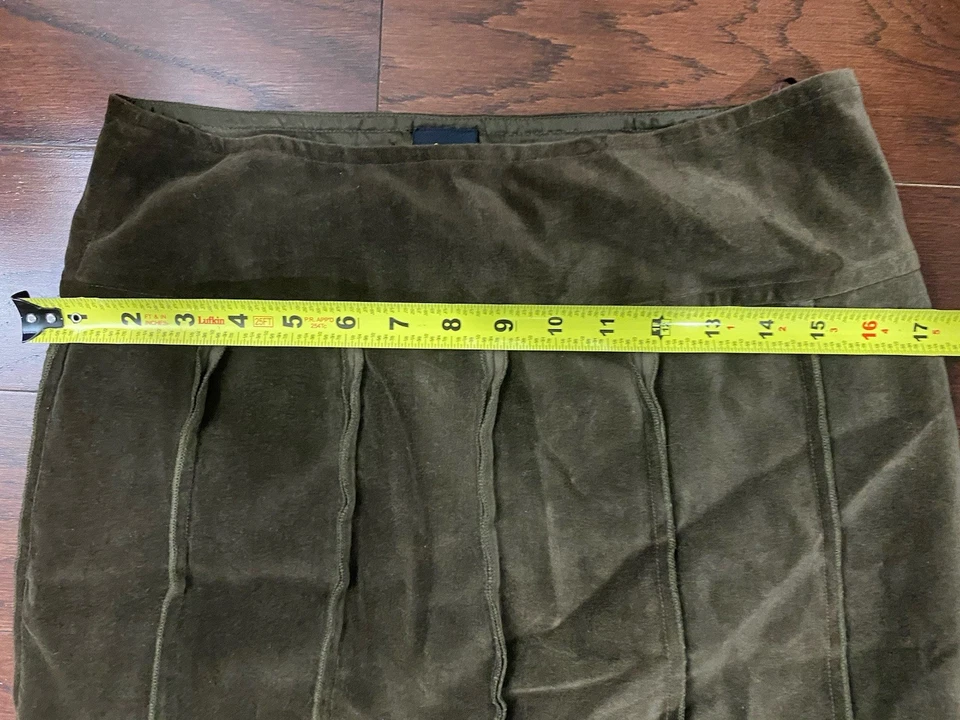 Minifalda de gamuza verde oliva oscuro talla 4 Y2k Hipster Western Foto 3 de 4