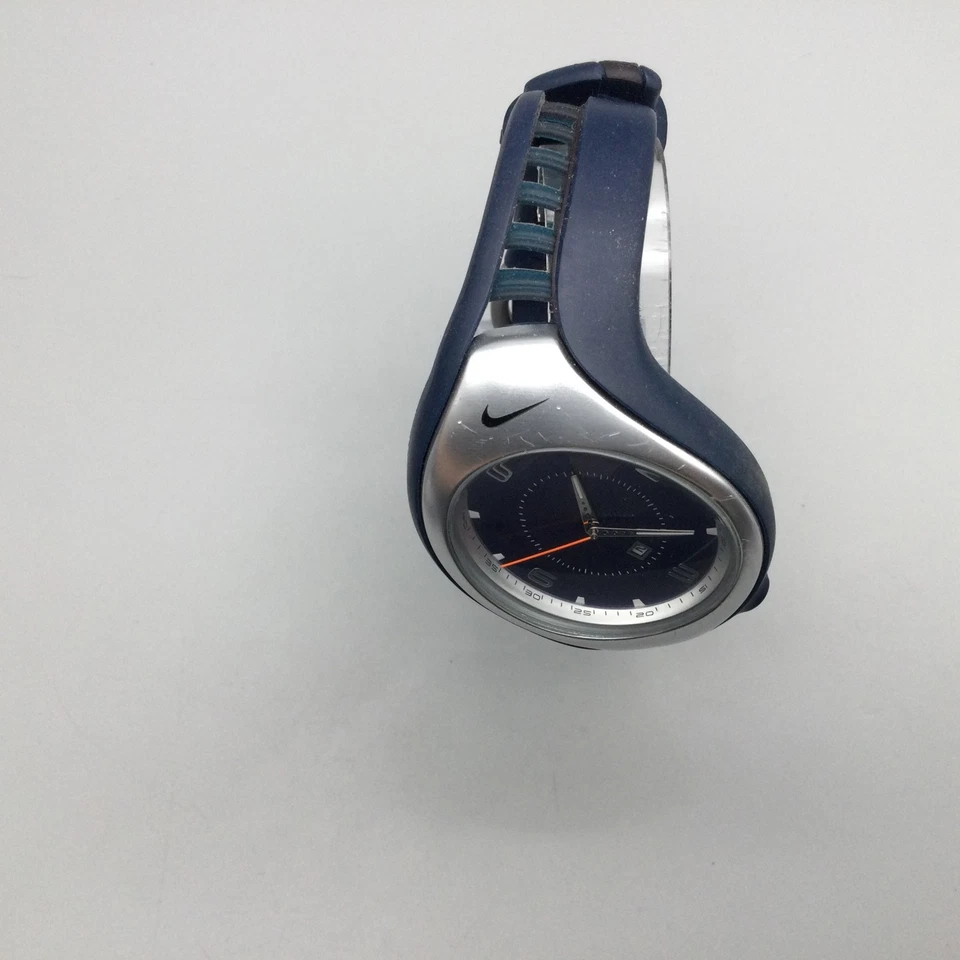 Reloj Nike Triax Swift Hombre 44mm Tono Plateado Azul Esfera Ovalada Fecha Batería Nueva Foto 3 de 4