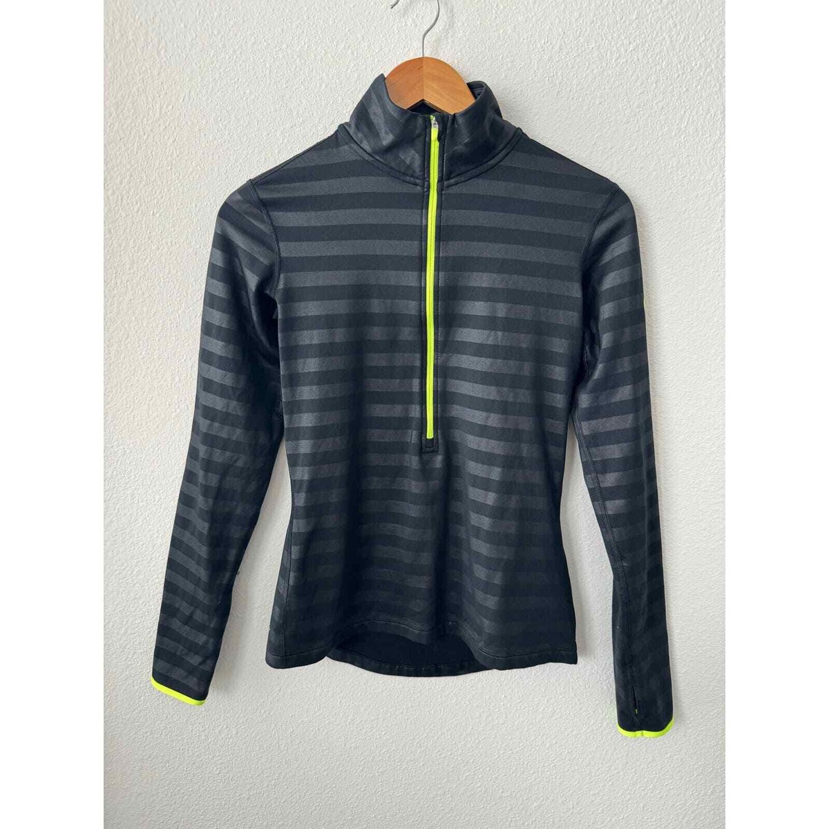 nike pro dri fit pullover