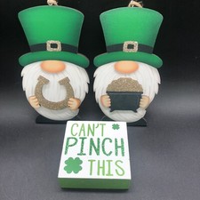 ST Patrick s Day 2 Gnome Leprechaun Ornaments Square Wood Can't Pinch This New