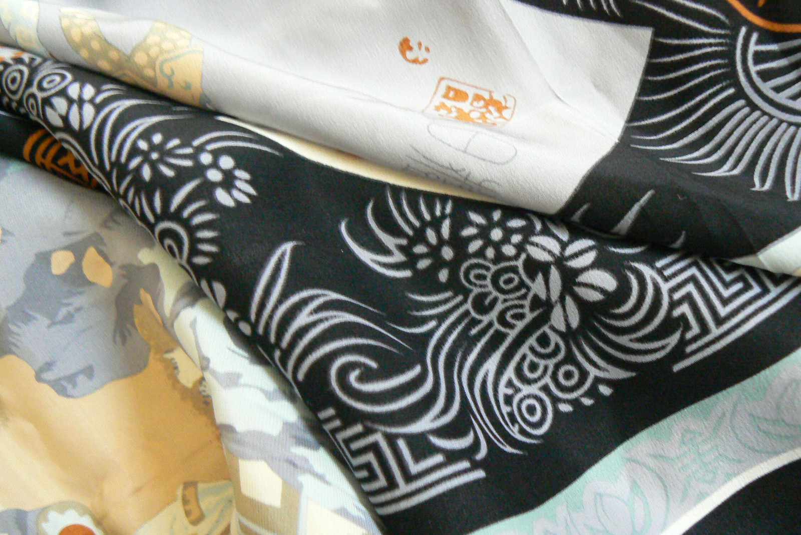 NWT Choyers 100 Silk Scarf 42 x 42 Luxury Multi Blue Color Story