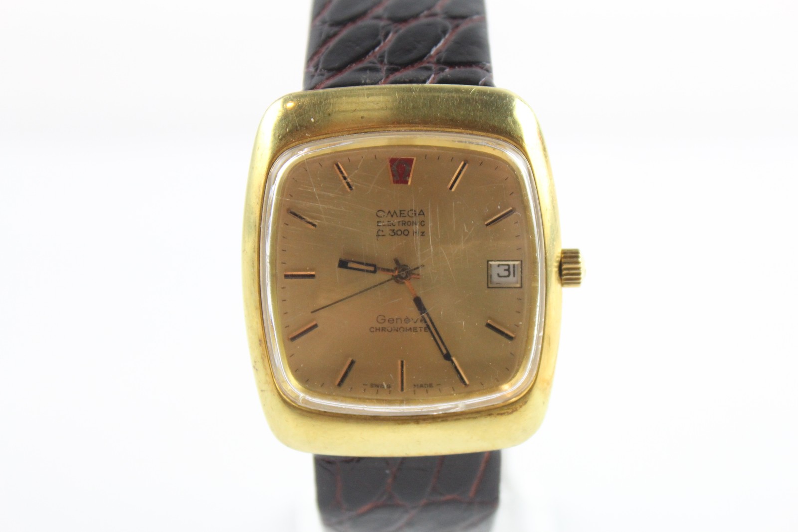 Vintage Quartz SPARES/REPAIRS Watch Electronic Geneve Chronometer Omega - vintagewatches.pk