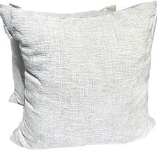 Studio Chic Home -Darby Decorative Chenille Cushion- 2PCS - 20''X20'' - Cream