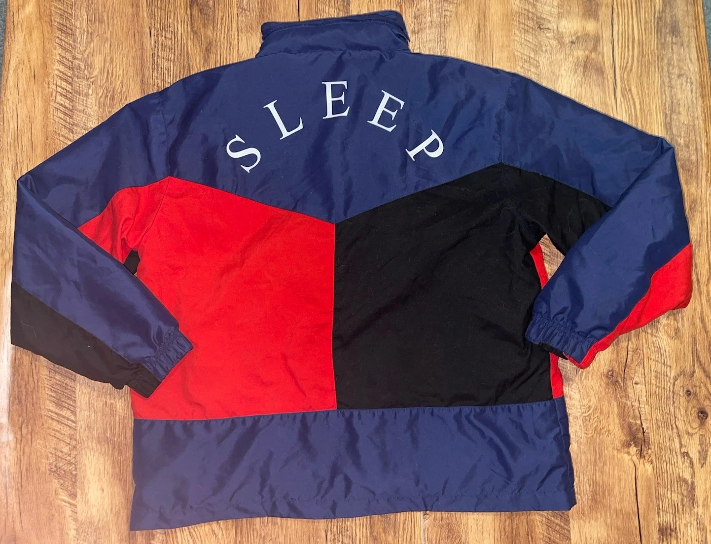 Men’s Get Some Sleep 2018 Tri-color Pullover Windbreaker Jacket Hooded Sz M
Opens in a new window or