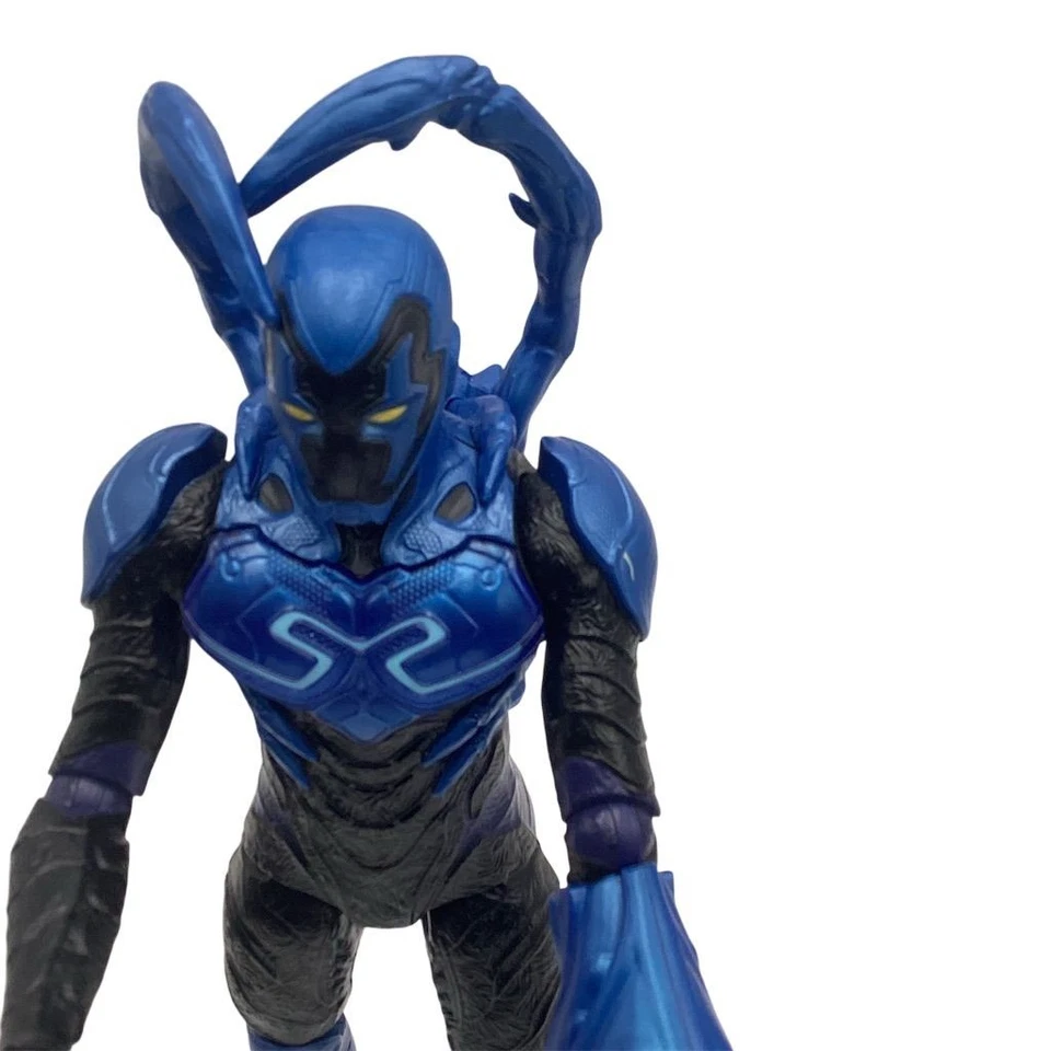 Figura de acción DC Comics Blue Beetle modo batalla juguete posable de 12" Foto 3 de 4