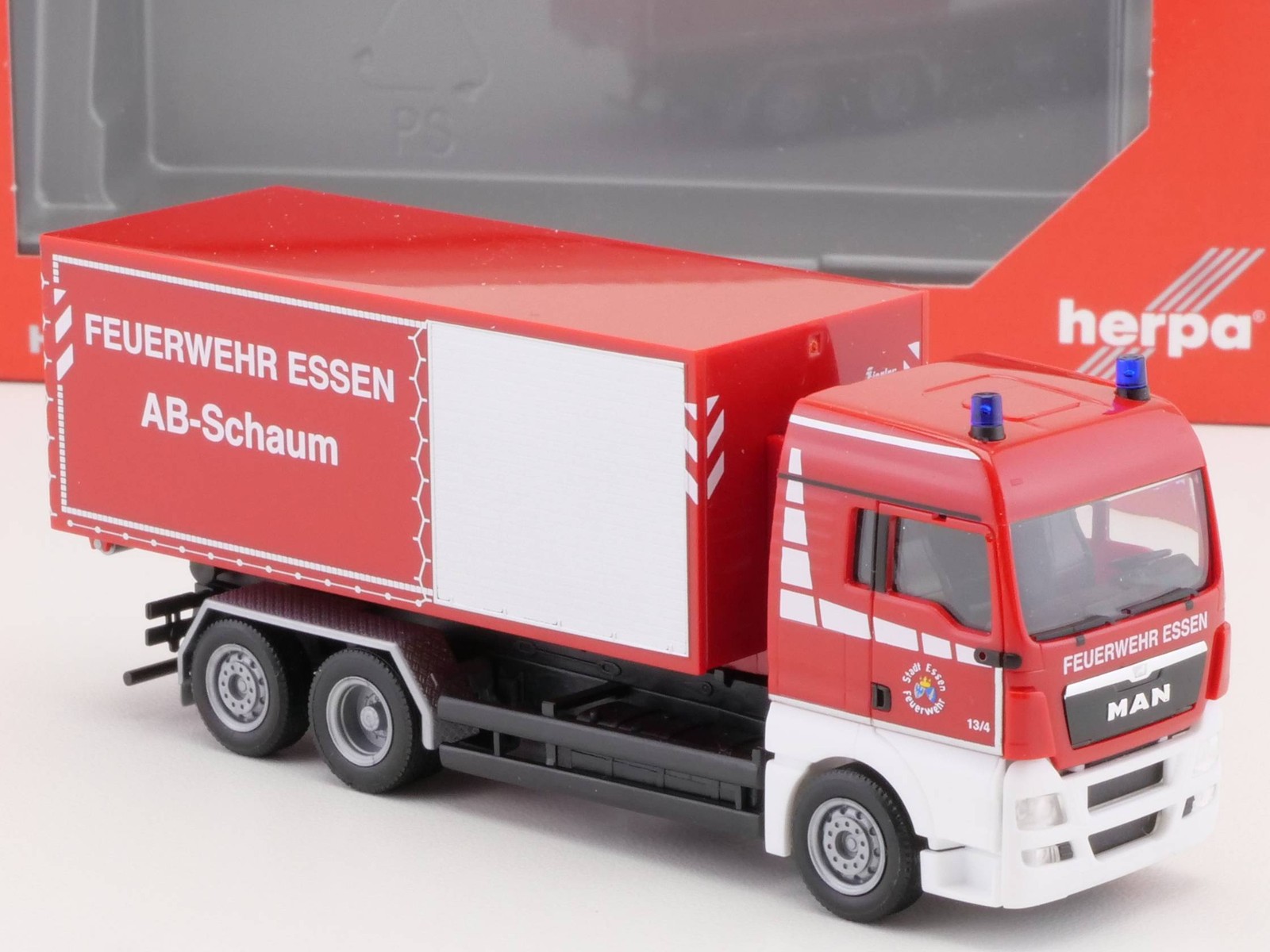 Herpa 093279 MAN TGX XLX AB Foam Fire Brigade Essen Mint! OVP SG 1703-15-87