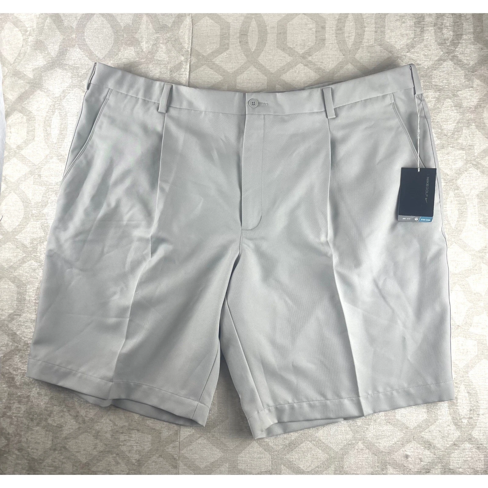 Nike Golf Dri-FIT Mens 46 Grey Pleated Performance Shorts Breathable Solid