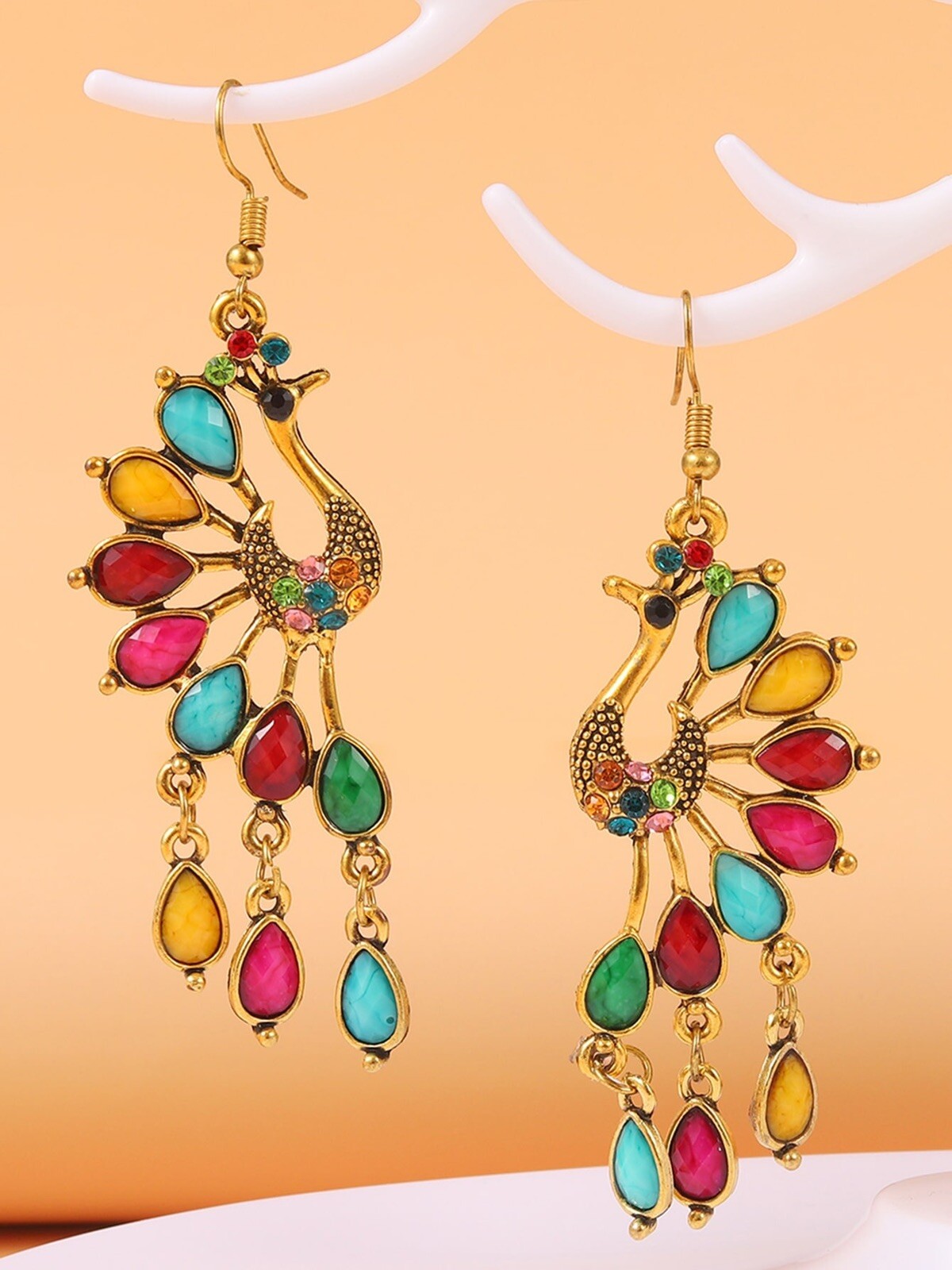 Elegant Stud Earrings for Women - Gold & Silver Hoop Designs-image