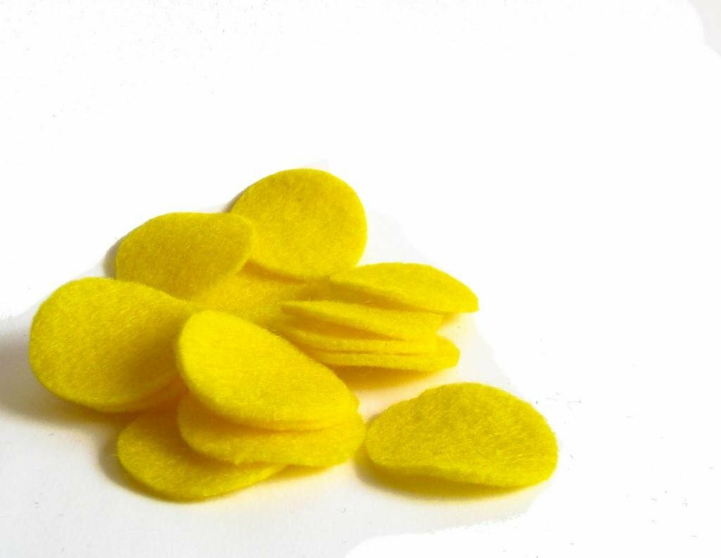 Nakpunar Felt Circles Choose from 22 colors from 1" to 8" wide craft die cut La Paz County