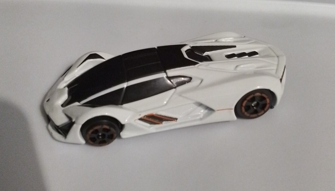 Maisto Lamborghini Terzo Millennio - White DieCast | eBay