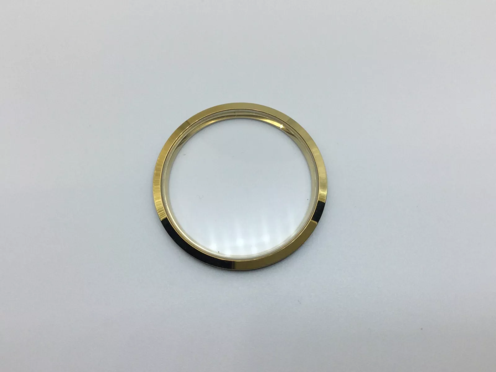 NOS GUCCI 2000M LUNETTE DE MONTRE PILE NOIRE AVEC CRISTAL INSTALLÉ