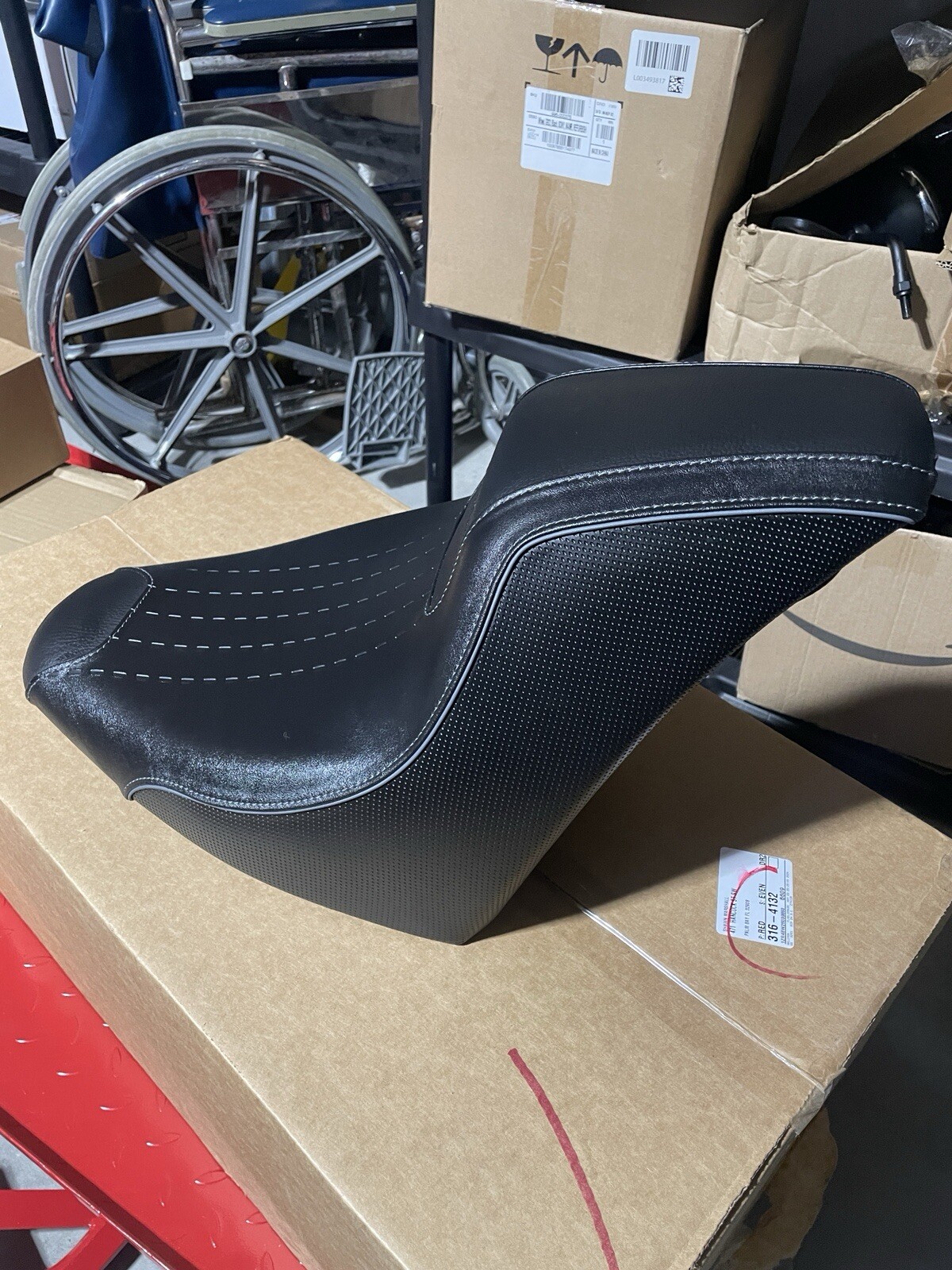 Indian Motorcycle OEM Black Solo Seat #2692557-VBA Fits 2022-2023  