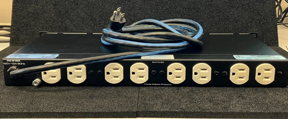Middle Atlantic PD-915R Rackmount Power Strip 9 Outlets 120V 15A **USED** - Image 2 of 4