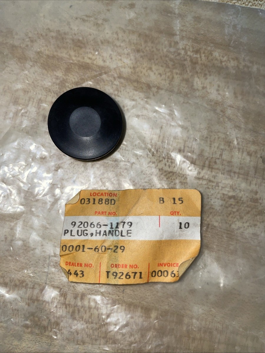 くお Kawasaki OEM Handlebar Plug 92066-1179 Zx1000 Ninja Zx600 Zx900
