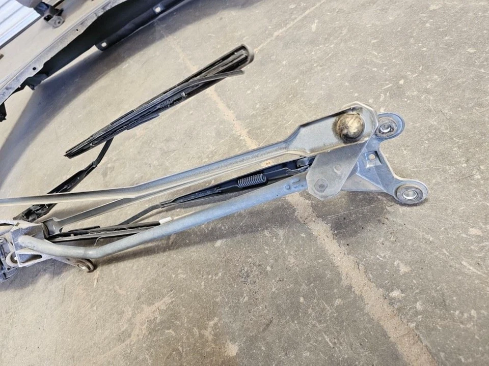 02-07 Ford F250 Super Duty USADO Motor limpiaparabrisas y conjunto de acoplamiento Foto 3 de 4