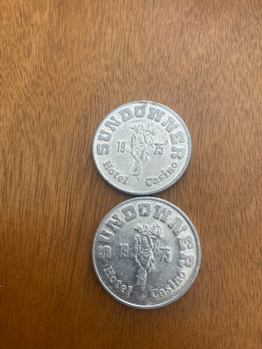 2 Sundowner Reno Hotel Casino Token Coin Free Slot Play 1 3/8 Vintage ...