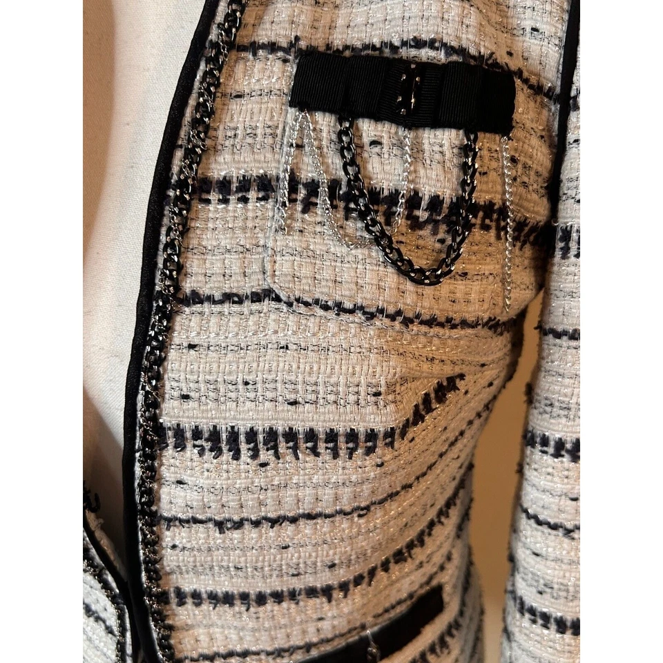 White House Black Market Cropped Tweed Blazer Size 0 - Image 4 of 4