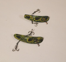 2 Antique Helin Flatfish Fishing Lures Frog Pattern Made in USA